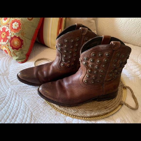 Frye short boots size 6.5B - Picture 1 of 12